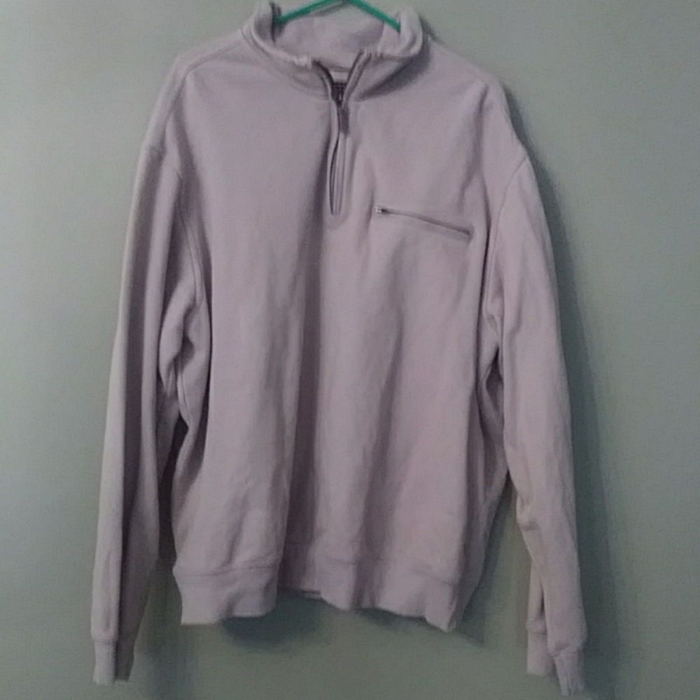 Preowned tan Gander Mountain sweater